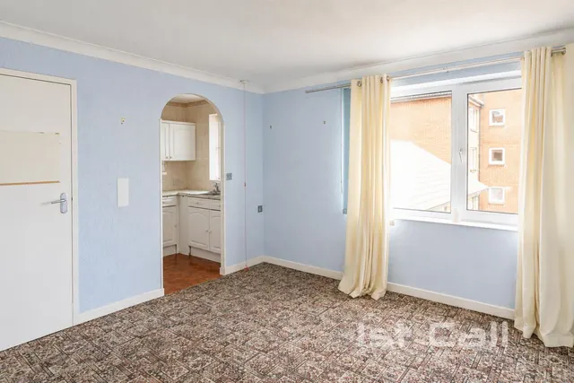 Holland Road, Westcliff-On-Sea, photo 3