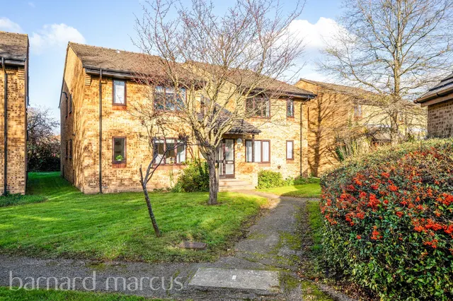 Cheltenham Close, New Malden, photo 1