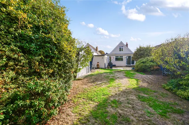 Kingston Road, Staines, TW18, photo 3