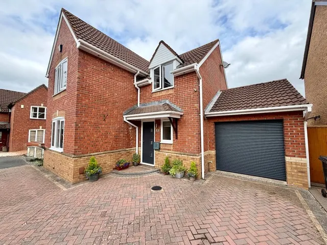Beach Close, Evesham, Worcestershire, WR11, photo 1
