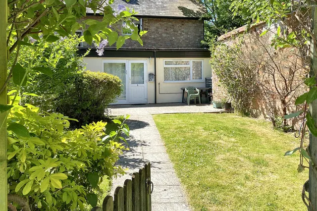 Mantle Street, Wellington, TA21, photo 1