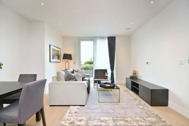 Lockside House, Chelsea Creek, SW6, photo 1
