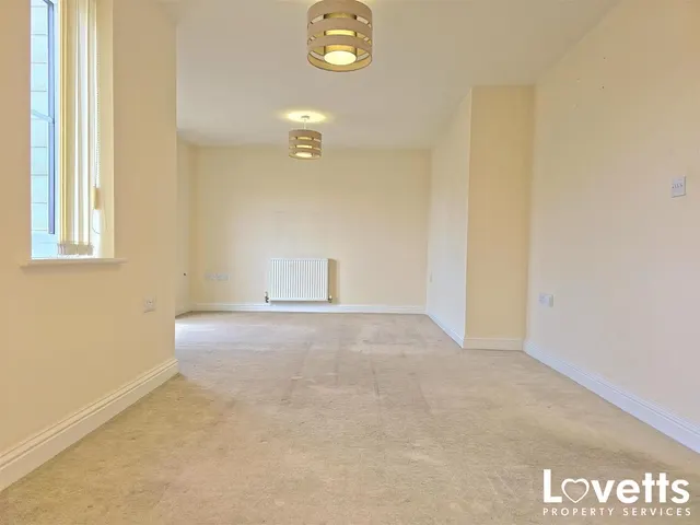 Photo 2 — Wherry Close, Margate, Kent CT9 4BP