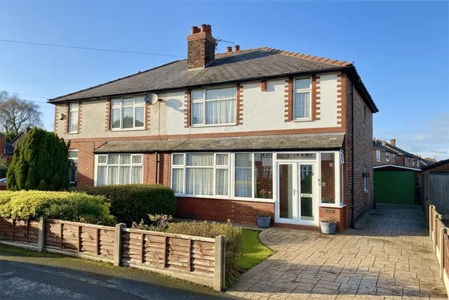 Chester Road, Warrington, photo 1