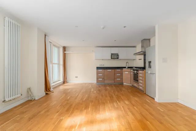 Woolwich Road, London, SE10, photo 1