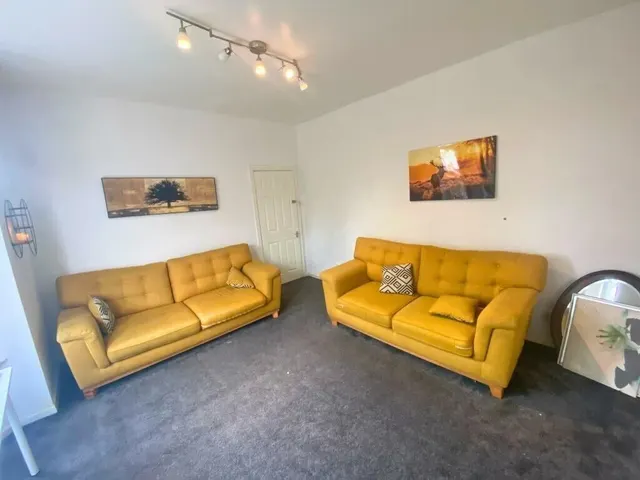 Richmond Grove, M13 0DS, photo 1