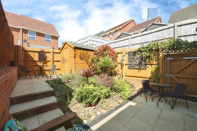 Beauchamp Drive, Newport, PO30, photo 1