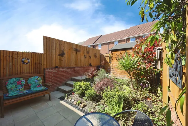 Beauchamp Drive, Newport, PO30, photo 3