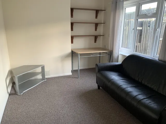 Montfort Close, Canterbury, CT2, photo 2