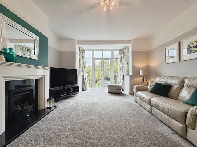 Church Avenue, Warmley, BS30, photo 2