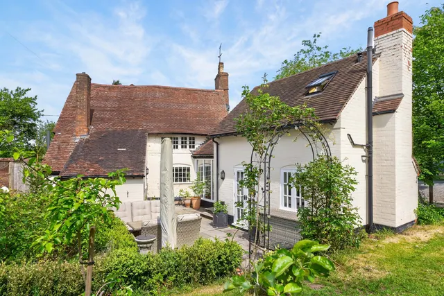 Church Lane, Bearley, CV37, photo 1