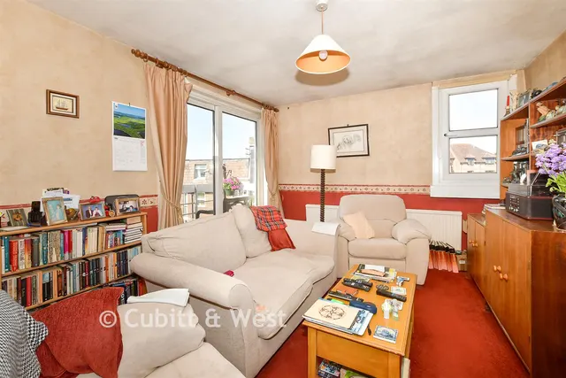 Station Road, Pulborough, RH20, photo 2