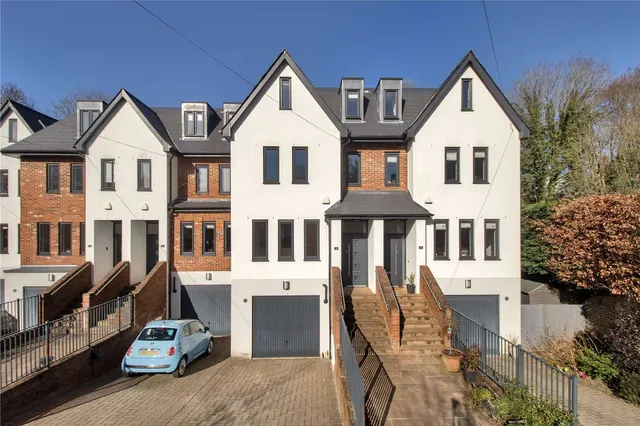 Bishops Down Park Road, Tunbridge Wells, Kent, TN4 8XX, photo 1