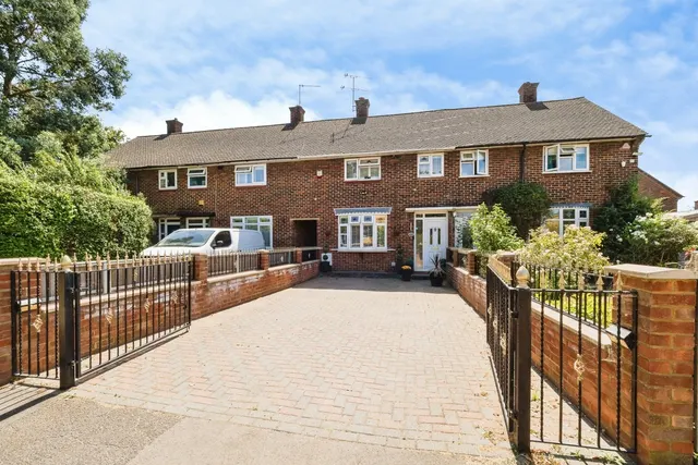 Foyle Drive, South Ockendon, Thurrock, Essex, RM15, photo 1