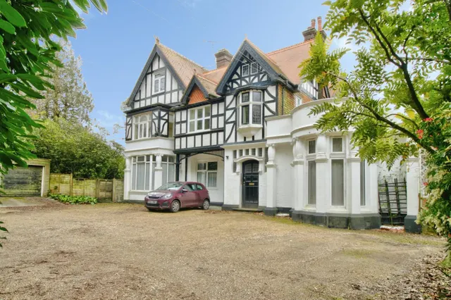 Beacon Road, Crowborough, TN6, photo 1