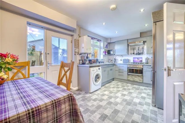 Bartlett Way, Parkstone, BH12, photo 3