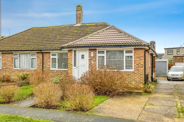 Friars Oak Road, HASSOCKS, photo 1