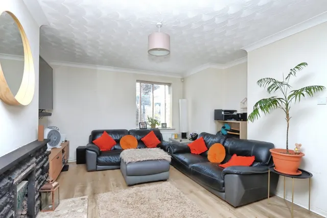 Photo 2 — Lestermoor Avenue, SHEFFIELD, South Yorkshire, S26