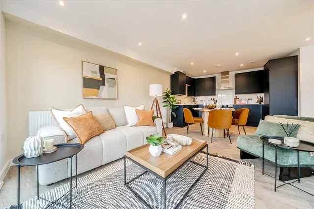 West Street, DA8, photo 1