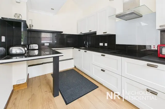 Worple Road, Epsom, KT18, photo 2