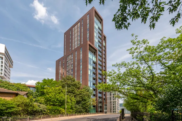 Flat 78, Bronze Building, 18 Buckhold Road, London, photo 1
