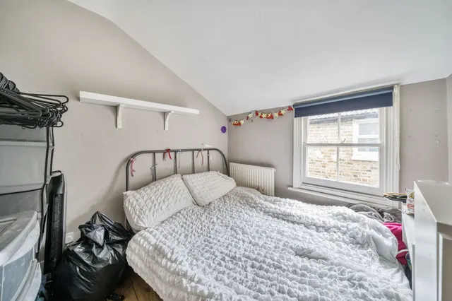 Photo 3 — 19a Holmewood Road, London