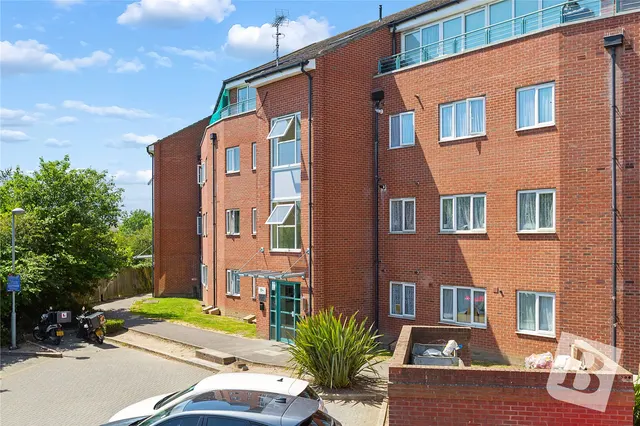 St. Mark's Place, Dagenham, RM10, photo 2