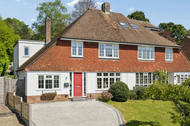 Goddington Road, Bourne End SL8 5TZ, photo 1