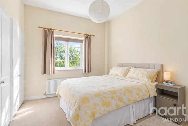 Maybold Crescent, Swindon, SN25, photo 3