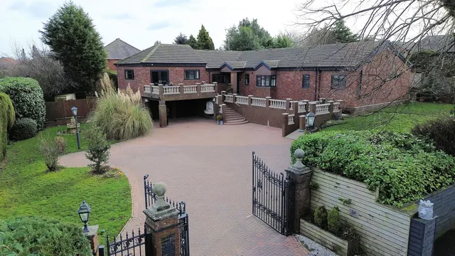 Fitzwilliam Street, Swinton, S64, photo 3