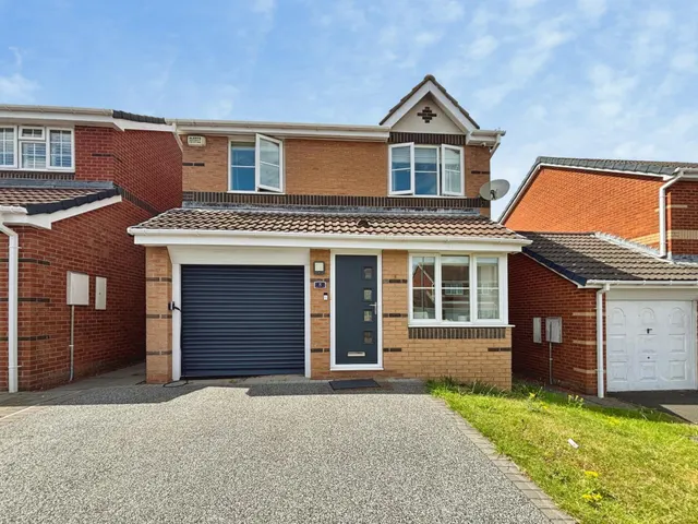Finchale Close, Lobley Hill, NE11, photo 1
