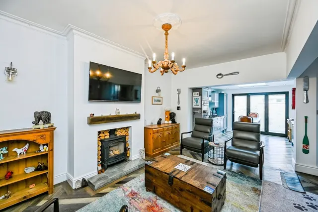 Brookfield Avenue, Crosby, L23, photo 3