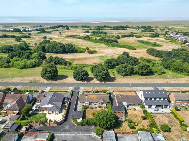 Fleetwood Road, Southport, PR9, photo 2