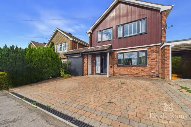 Rother Avenue, Brimington, S43, photo 1