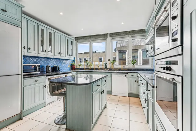 Brompton Road, SW3, photo 3