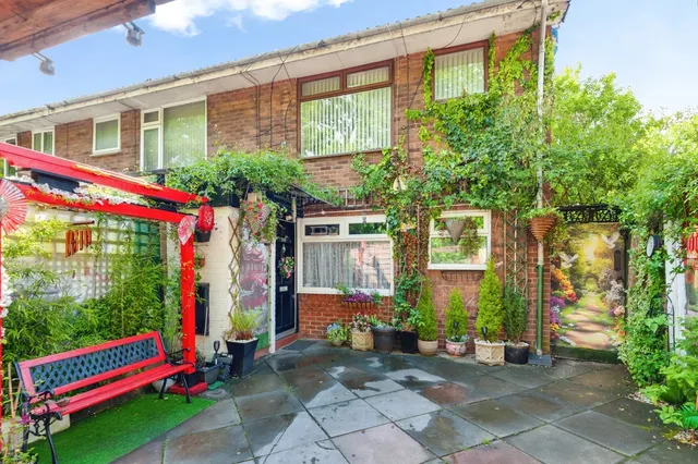 Deysbrook Lane, Liverpool, L12, photo 2