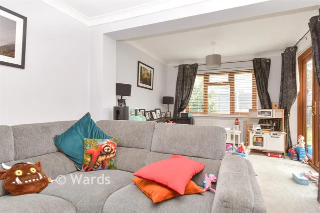 Roberts Close, Sittingbourne, ME10, photo 2