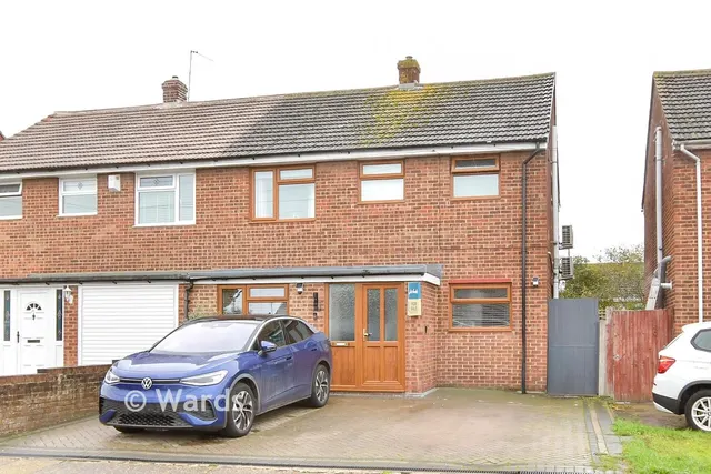 Roberts Close, Sittingbourne, ME10, photo 1