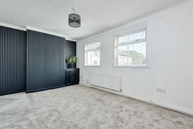 Alison Place, Liverpool, L13, photo 2