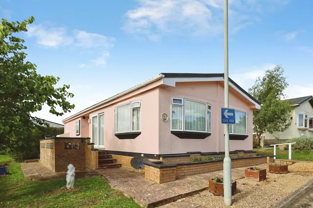 Mill Road, Hailsham, BN27, photo 1