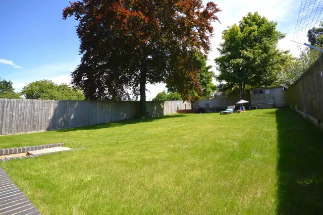 Tring Road, Wendover, HP22, photo 2