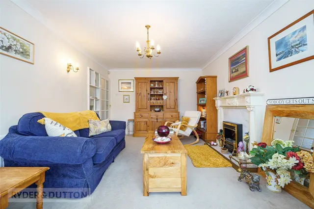 Burton Acres Way, Highburton, HD8, photo 3