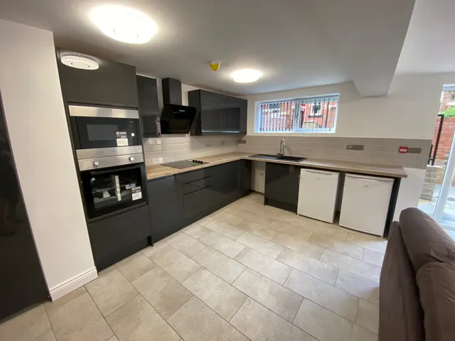 Back Manor Terrace, Leeds, LS6, photo 2