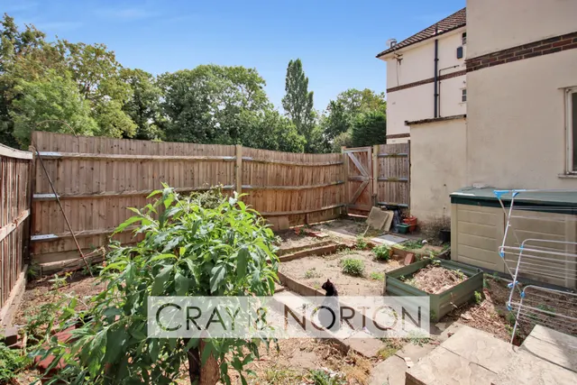 Photo 2 — Ashburton Road, Croydon, CR0 6AN