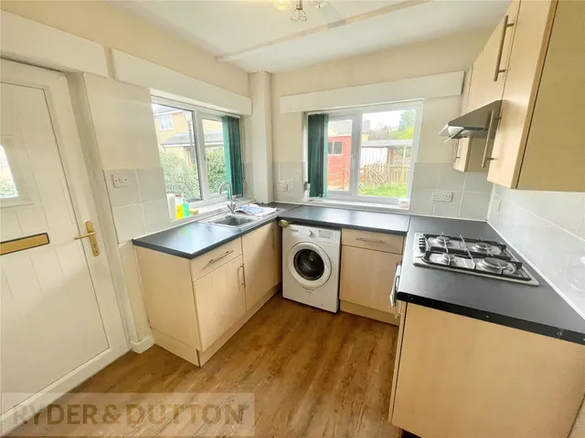 York Street, Glossop, SK13, photo 3