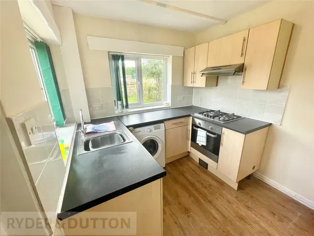 York Street, Glossop, SK13, photo 2