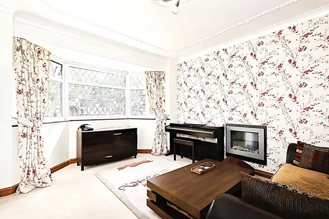 Rosemary Crescent, Goldthorn Park, WV4, photo 2