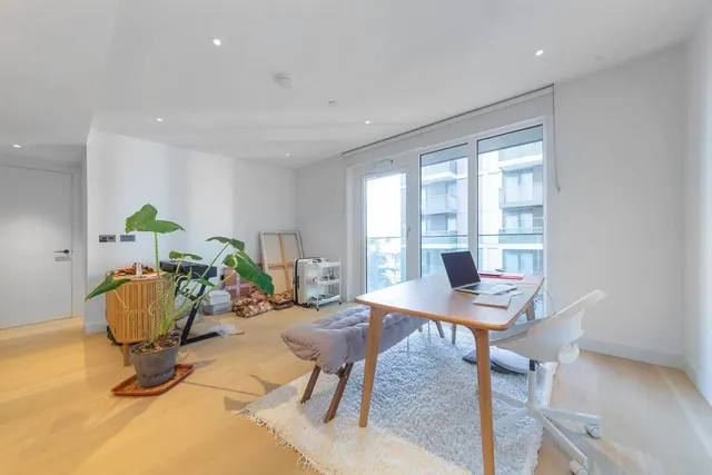 Bowery Apartments, White City, photo 1