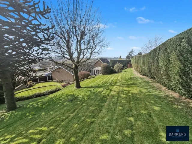 Photo 2 — Swallow Hill, Upper Batley WF17 0QN