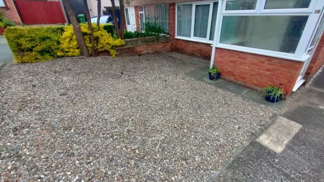 Ash Close, Summerhill, LL11, photo 2
